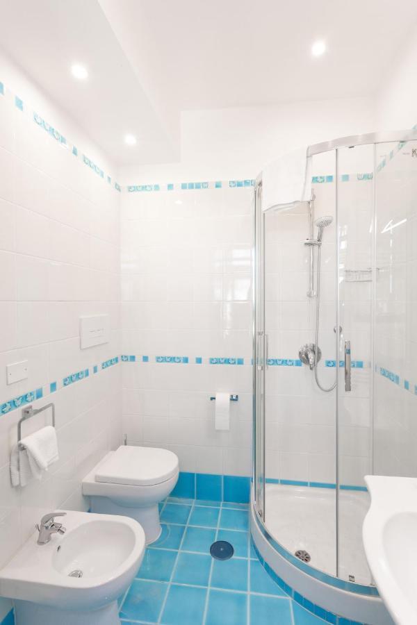 Tofani Apartment - Luminoso Con Terrazzo Panoramico Сорренто Екстер'єр фото