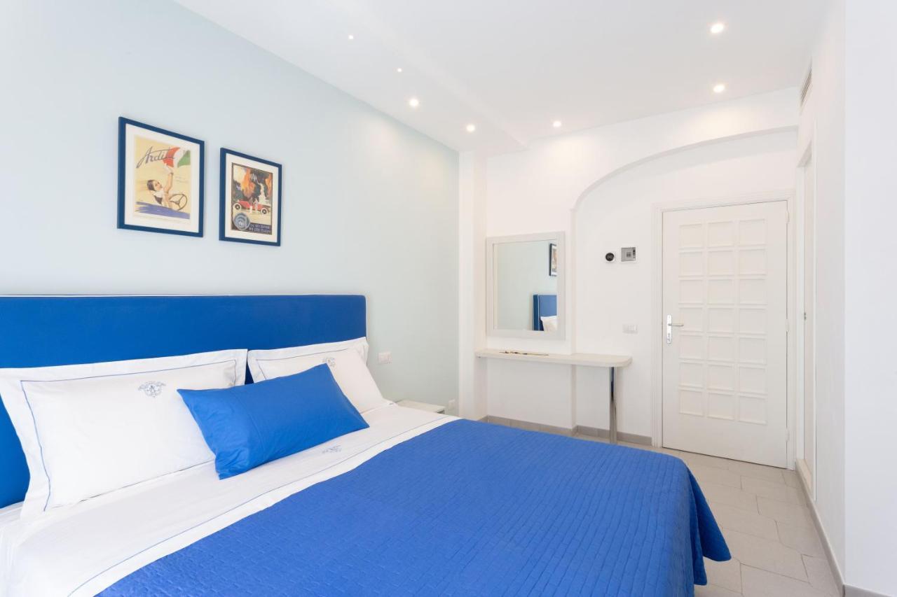 Tofani Apartment - Luminoso Con Terrazzo Panoramico Сорренто Екстер'єр фото