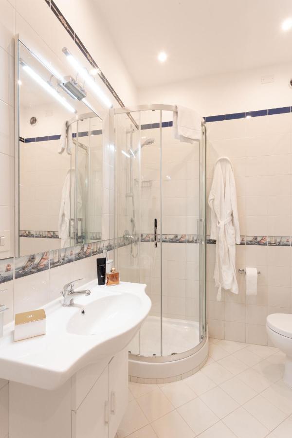 Tofani Apartment - Luminoso Con Terrazzo Panoramico Сорренто Екстер'єр фото