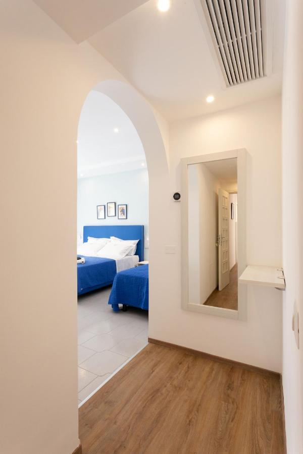 Tofani Apartment - Luminoso Con Terrazzo Panoramico Сорренто Екстер'єр фото
