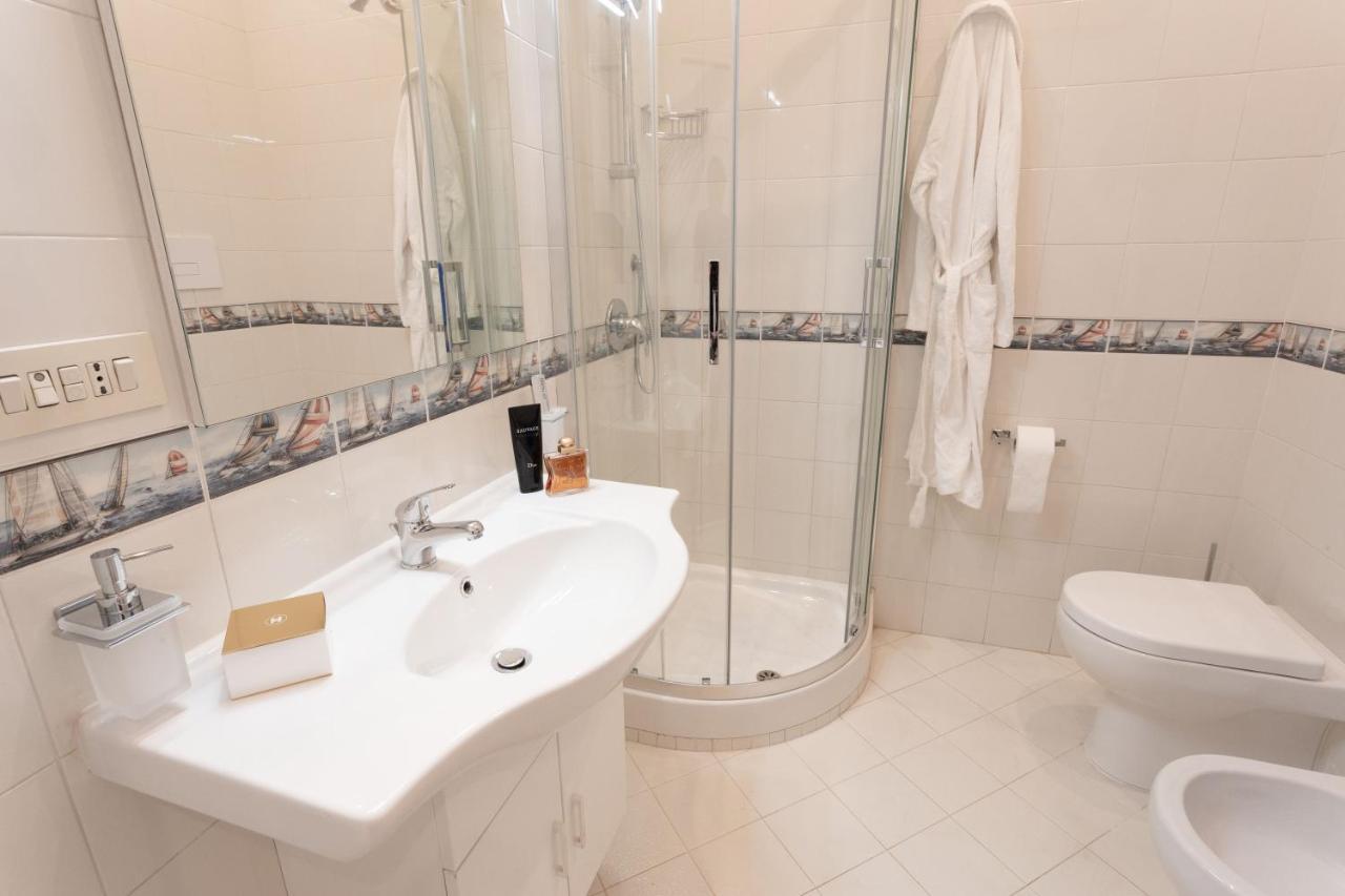 Tofani Apartment - Luminoso Con Terrazzo Panoramico Сорренто Екстер'єр фото