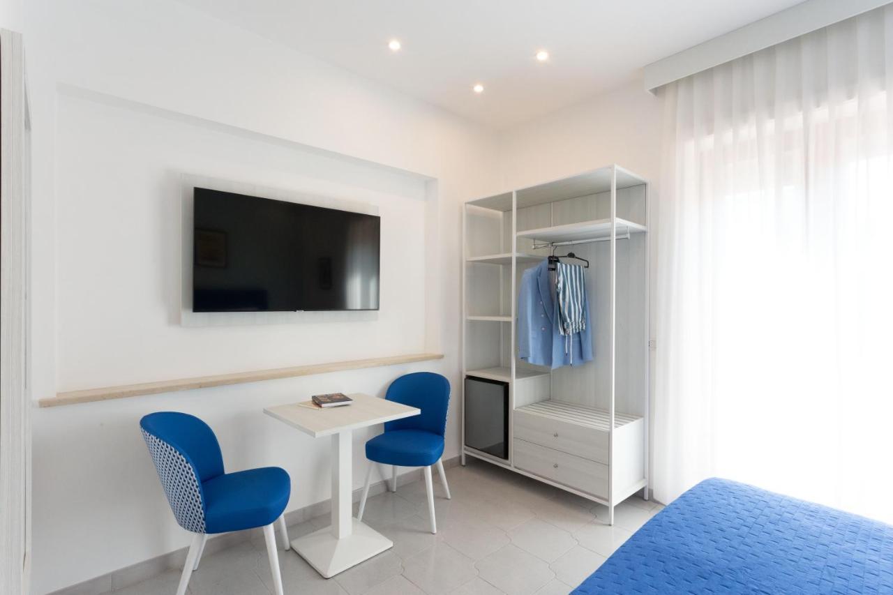 Tofani Apartment - Luminoso Con Terrazzo Panoramico Сорренто Екстер'єр фото