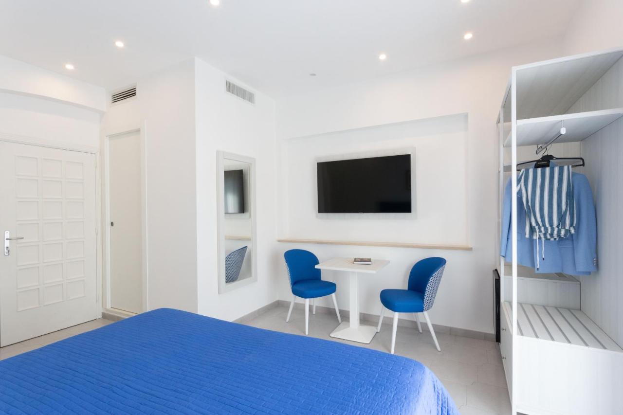 Tofani Apartment - Luminoso Con Terrazzo Panoramico Сорренто Екстер'єр фото