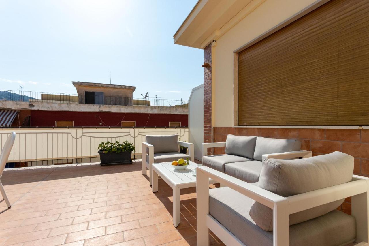Tofani Apartment - Luminoso Con Terrazzo Panoramico Сорренто Екстер'єр фото